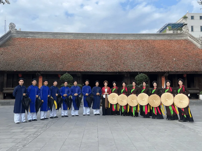 Khu vực đồi Lim (núi Hồng Vân), nơi diễn ra các lán trại hát đối đáp và trò chơi dân gian.